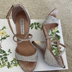 Dillards cv-queen heels, nude with silver rhinestones, women 6.5